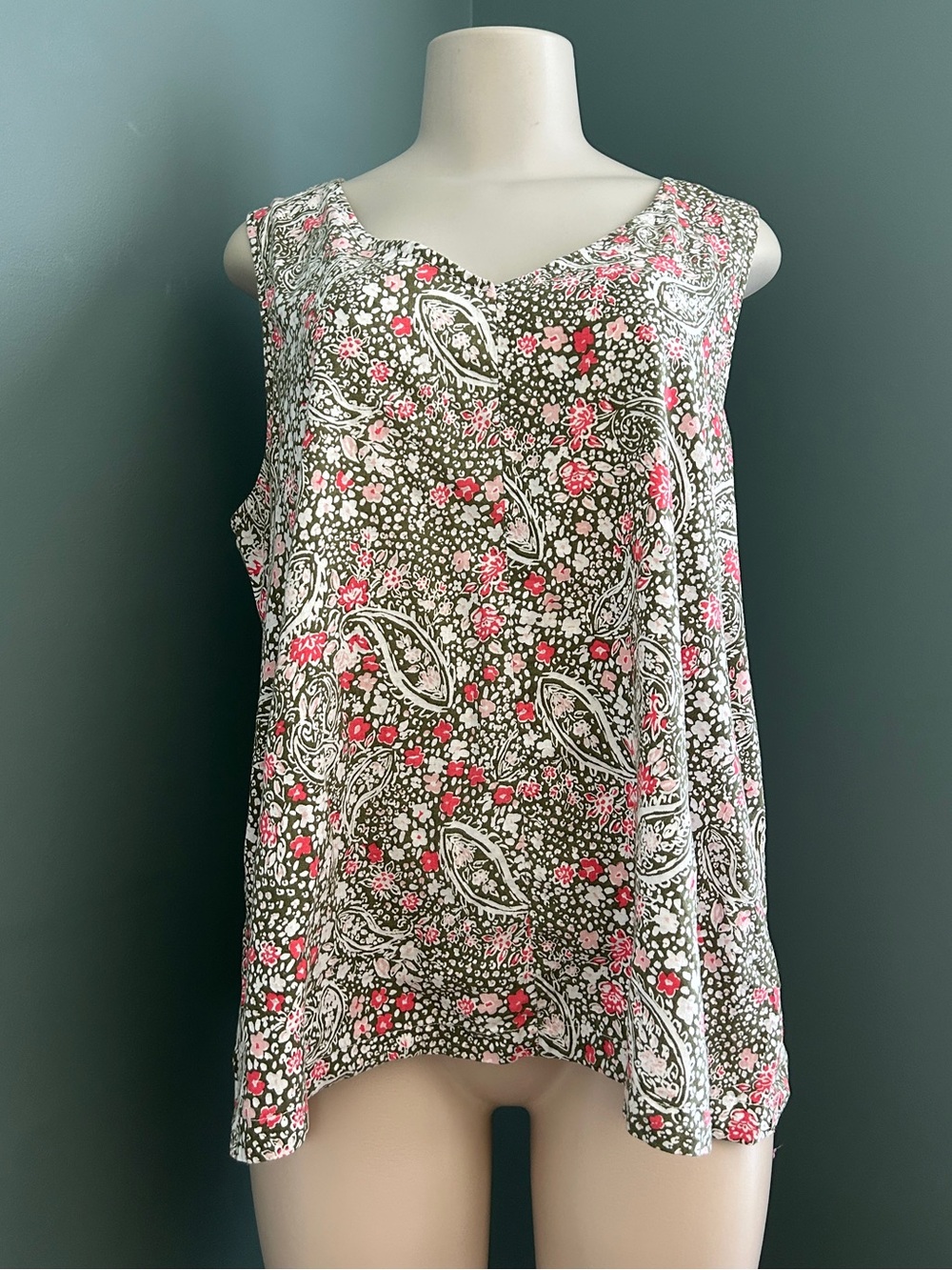 Time and Tru Olive Paisley Tank with Pink Floral Accents Plus Size 16-18